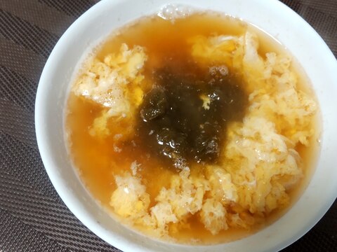 とろろ昆布のたまごスープ